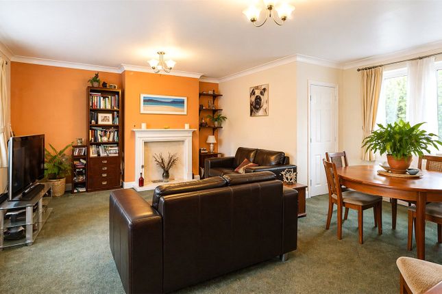 92, Alexandra Road, Aldershot photo 2
