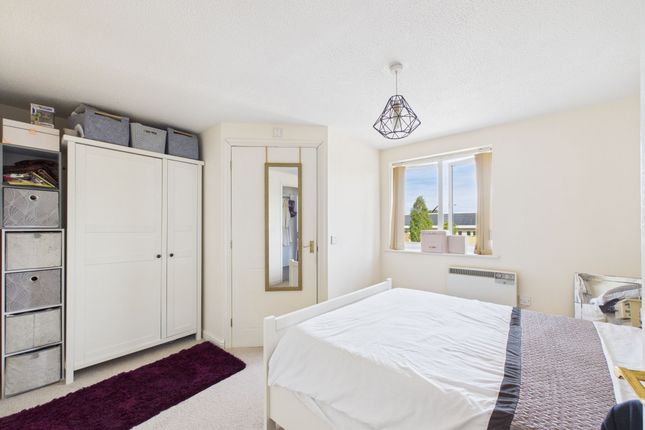 1f Cassin Drive, Cheltenham photo 4