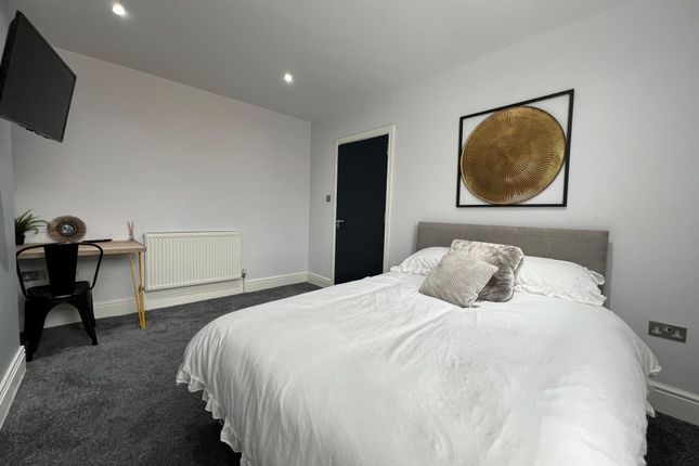 28 Brookdale Road, Liverpool photo 2