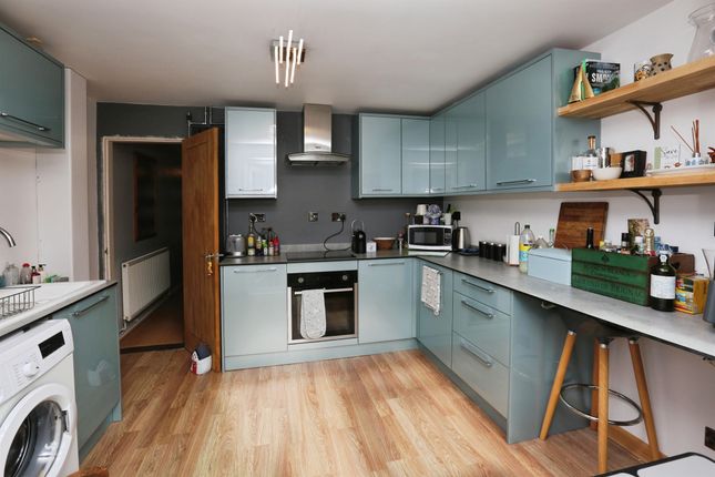 5, Tower Close, Gosport photo 4