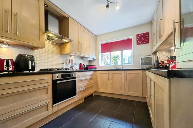 40c, Moreton Drive, Leigh photo 4
