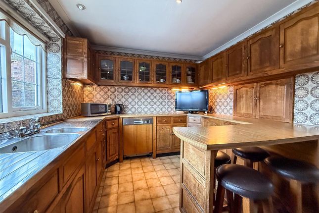 Springbank House, 19, Springbank, Stoke-On-Trent photo 3
