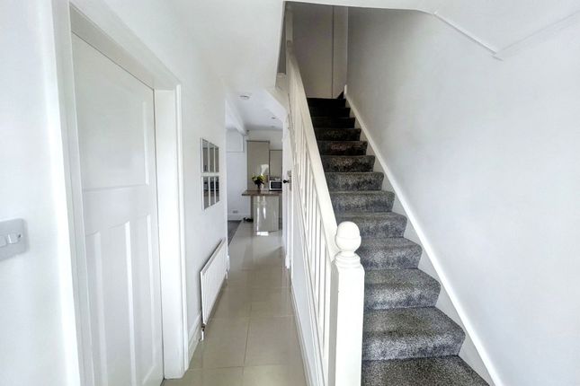 4, Western Avenue, Whitley Bay photo 4