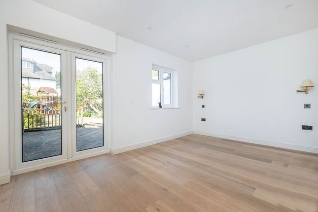 14, Dickerage Road, Kingston Upon Thames photo 4