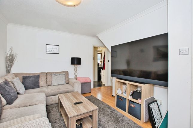 39, Blackmore Chase, Wincanton photo 3