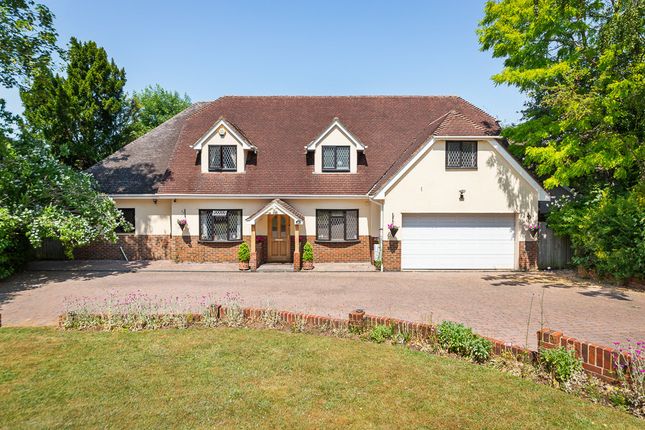 Thumbnail Detached house for sale in Lower Road, Fetcham, Leatherhead