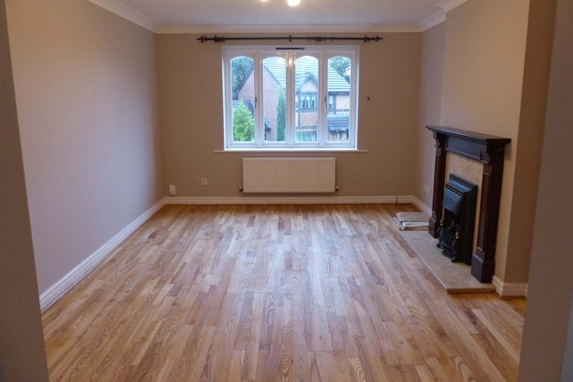 29, Aspen Grove, Dewsbury, Dewsbury, West Yorkshire photo 2