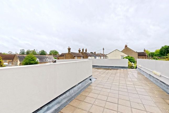 Flat 3, 1 London road, Sittingbourne photo 3