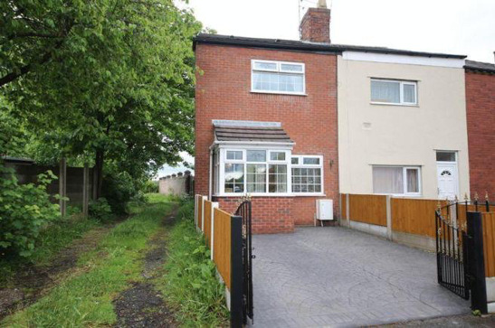 End terrace house to rent in Marsh Green, Wigan