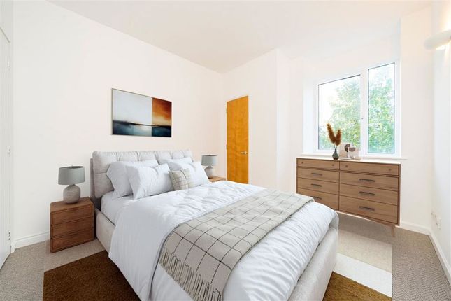 Kew Bridge Road, Brentford photo 4