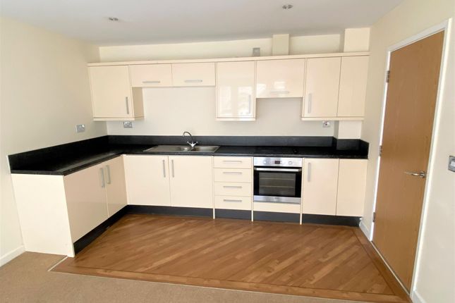 32 Grimshaw Place, Preston photo 3