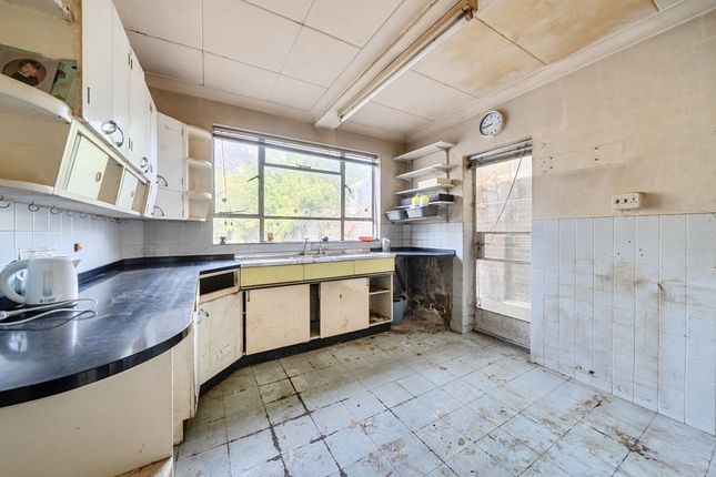 185, Broad Walk, London photo 4