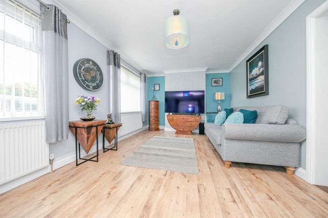 6, Leicester Close, Clacton-On-Sea photo 3