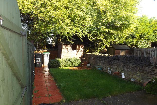 21, Sutton-in-Ashfield photo 3