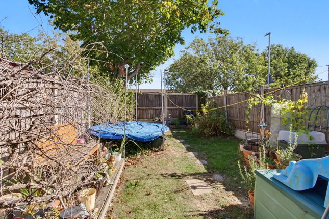 137, Eastbrooks Mews, Basildon photo 4