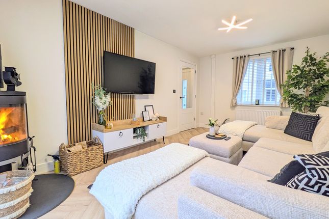 16 Blaenau'r Cwm, Merthyr Tydfil photo 4