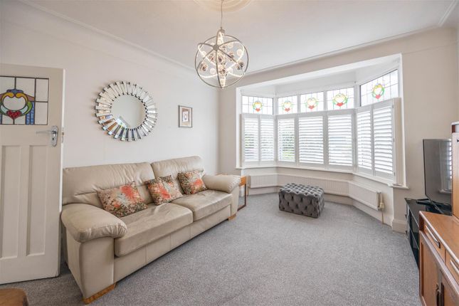 64, Mount Avenue, Westcliff-On-Sea photo 3