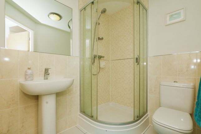 Flat for sale in Honeycombe Chine, Boscombe Spa, Bournemouth, Dorset