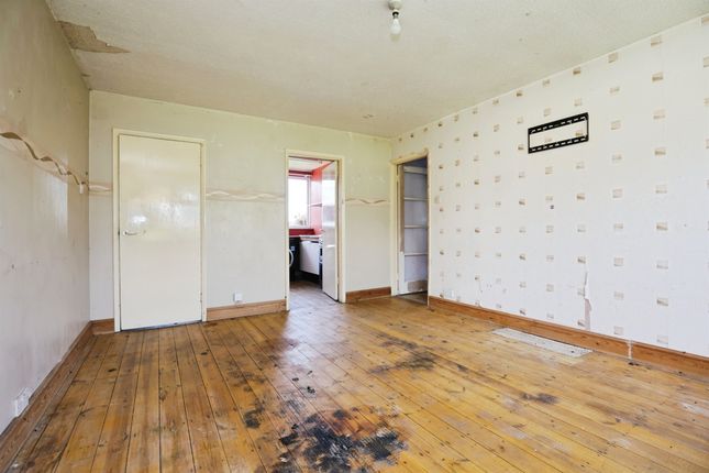 23, Ash Court, Rugby photo 3