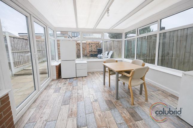 14, Cramphorn Walk, Chelmsford photo 3