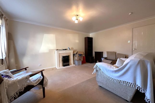 End terrace house for sale in Barley Way, Newark