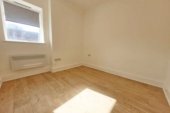 Flat D 13 High Street, Bedford photo 4