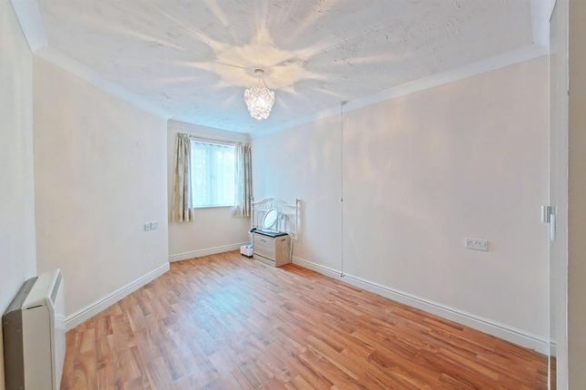 Flat 51, Watersedge Court, 1, Wharfside Close, Erith photo 4