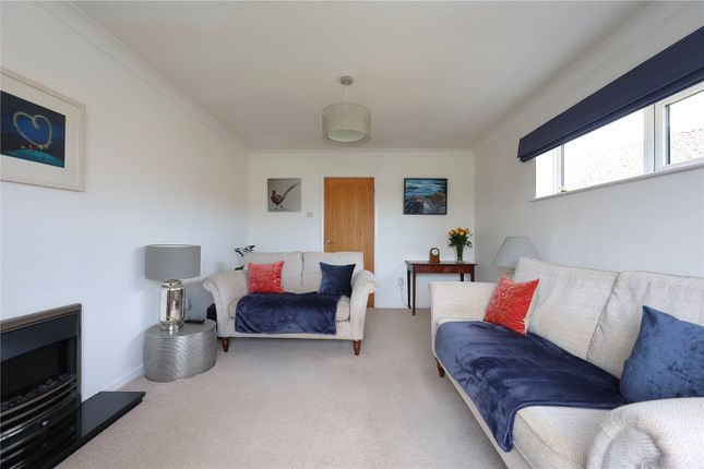 6, Aston Drive, Worcestershire photo 4