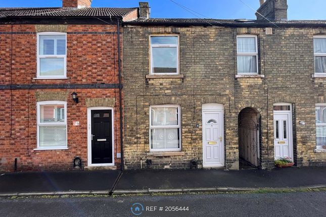 Terraced house to rent in Thomas Street, Sleaford