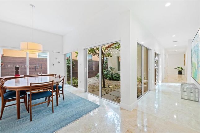 Town house for sale in 2957 Bridgeport Ave # 2959, Miami, Florida, 33133, United States Of America