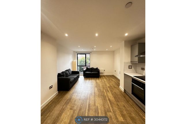 Flat, Cleworth St, Manchester photo 4