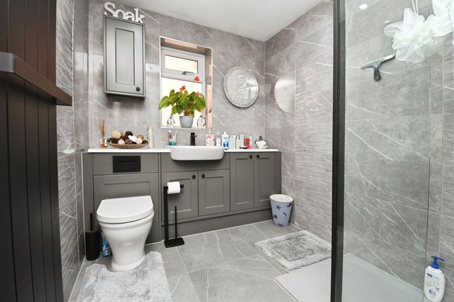 3, Tomlinson Way, Sleaford photo 3