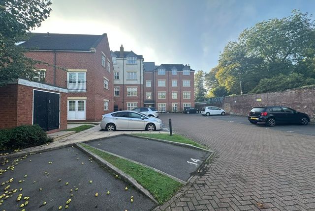 14, Roebuck Close, Uttoxeter photo 4
