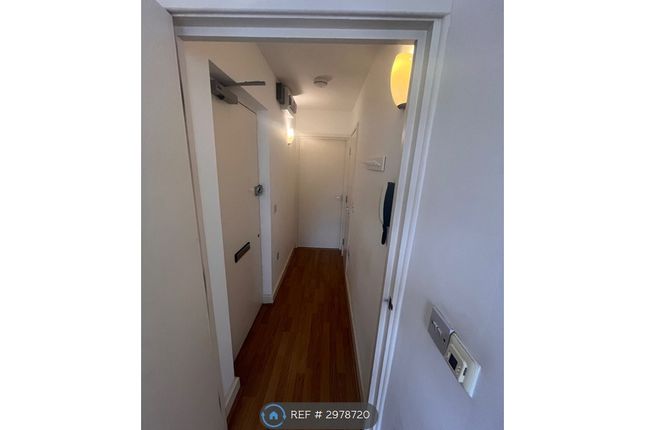 Flat, The Heights New Road, Rochester photo 4