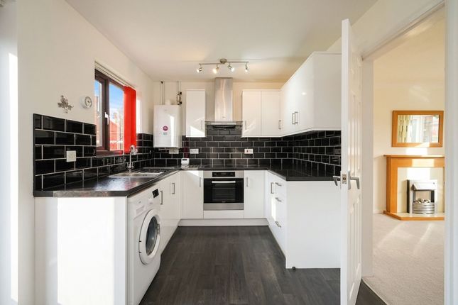 15 Hawthorn Road, Sheffield photo 2