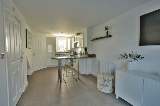 45, Watergate, Bexhill-on-Sea photo 3
