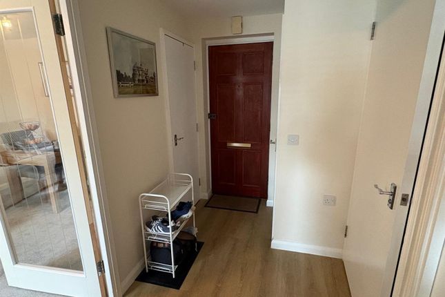 26 Clare Court, Clarence Road, Fleet photo 2