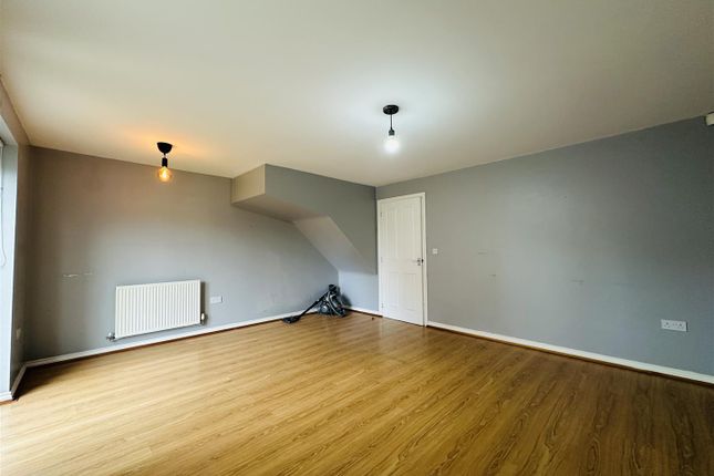 3, Sargasso Lane, Nuneaton photo 3