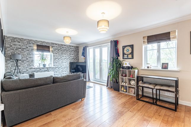 2 Bedroom, Apartment