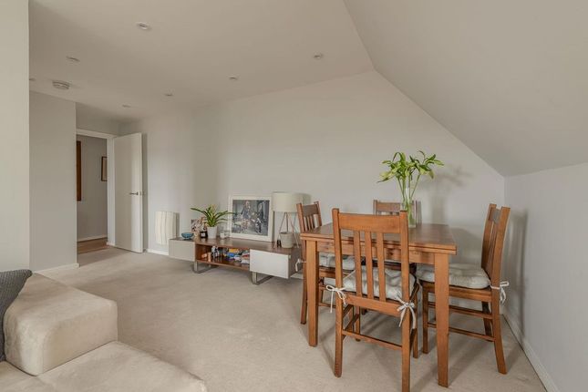 Thumbnail Flat to rent in Henley Lodge, Walthamstow