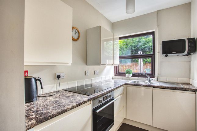 10, Swinburne Street, Derby photo 3