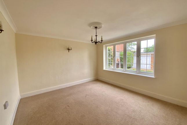 Whitegates House, Stock Lane, Whaddon photo 5