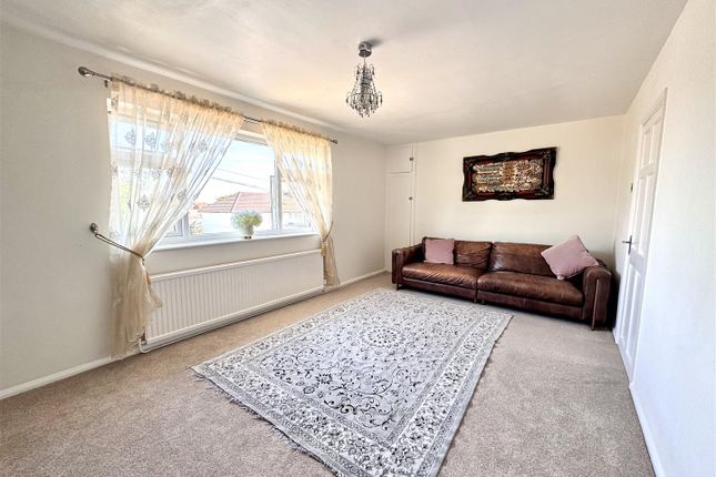 225A, Colyers Lane, Erith photo 3