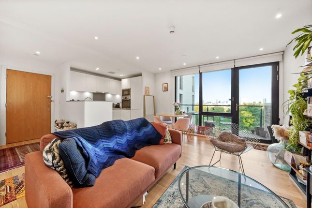 Thumbnail Flat for sale in Palmers Road, Mile End