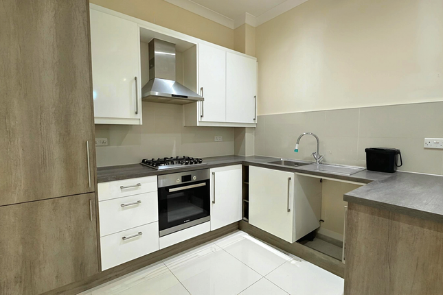 1 bed property for rent in High Street, Slough SL1