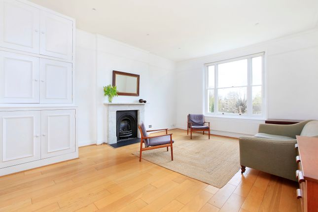 Flat to rent in The Chase, Clapham, London