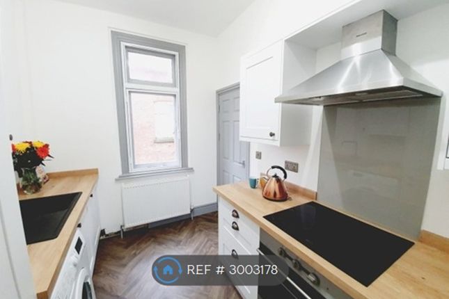 Suite, At Market Place, Long Eaton, Nottingham photo 2