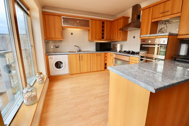 16, Marine Point Apartments, Marine Approach, Lincoln photo 3