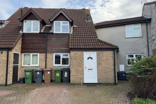 End terrace house to rent in Saltersgate, Peterborough