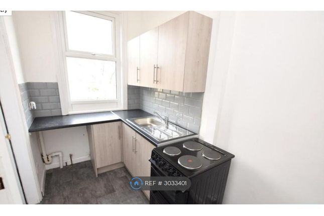 Barton Place, Leeds photo 2